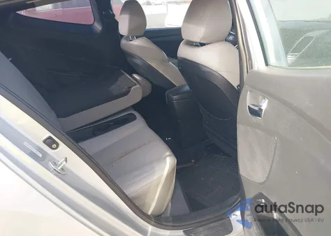 2012 Hyundai Veloster Base W/Gray z USA, uszkodzony, nr VIN KMHTC6ADXCU043777